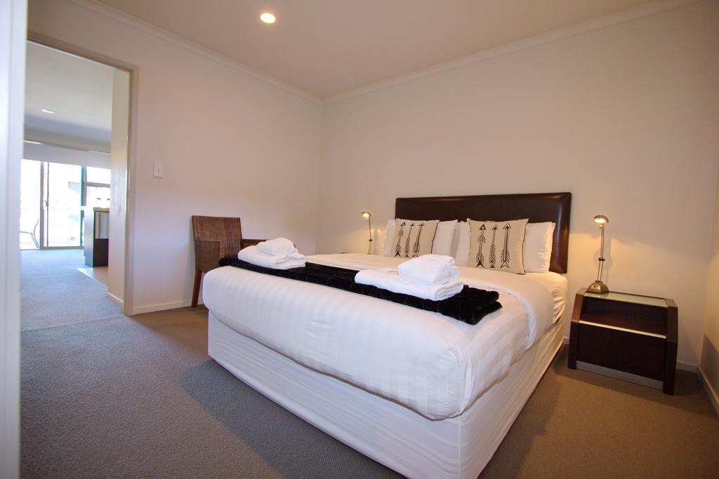 Marina Park Apartments 怀蒂昂格 外观 照片