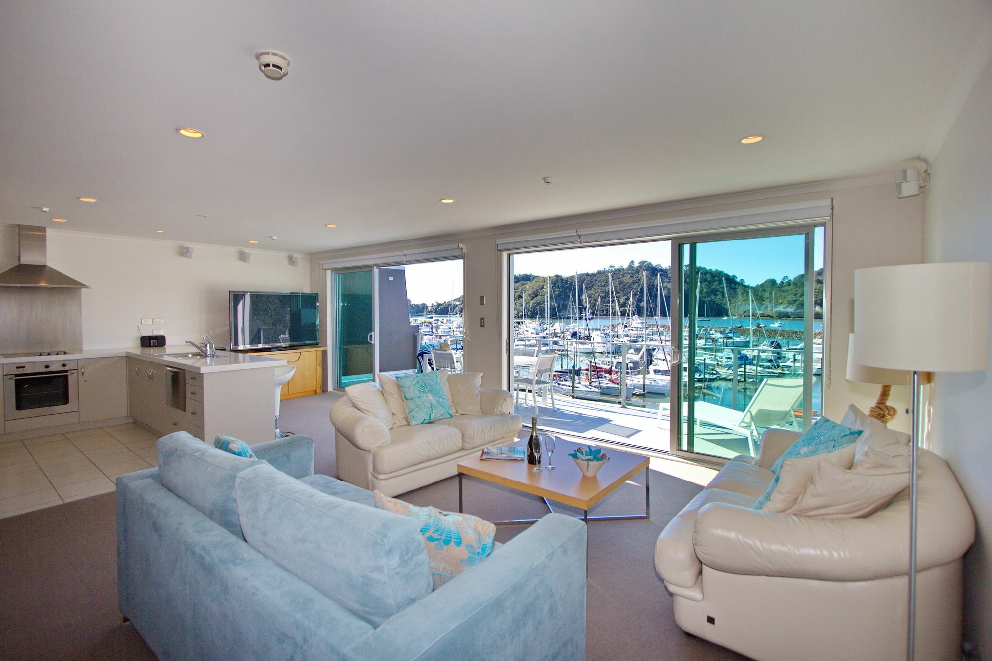 Marina Park Apartments 怀蒂昂格 外观 照片