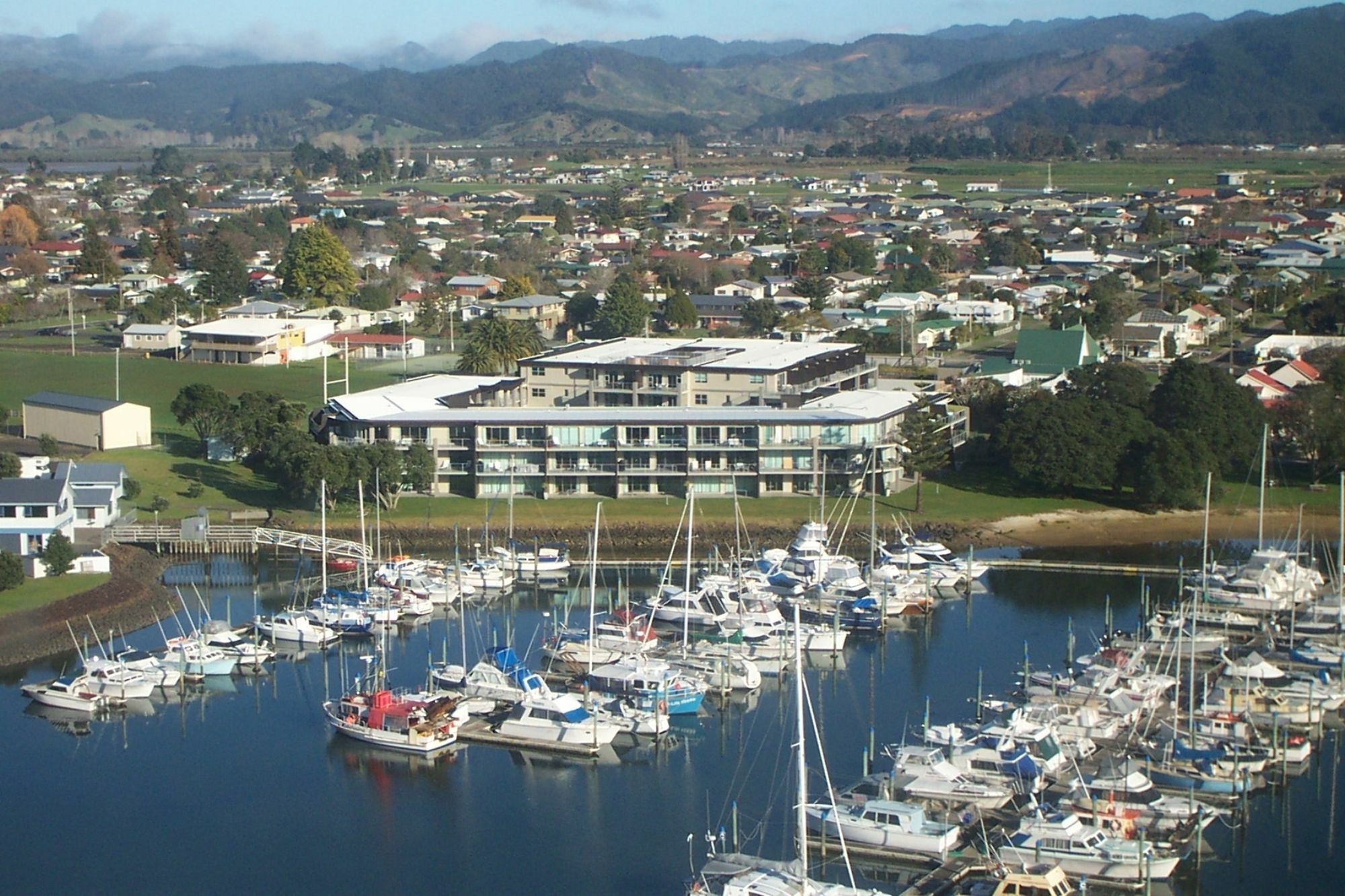 Marina Park Apartments 怀蒂昂格 外观 照片